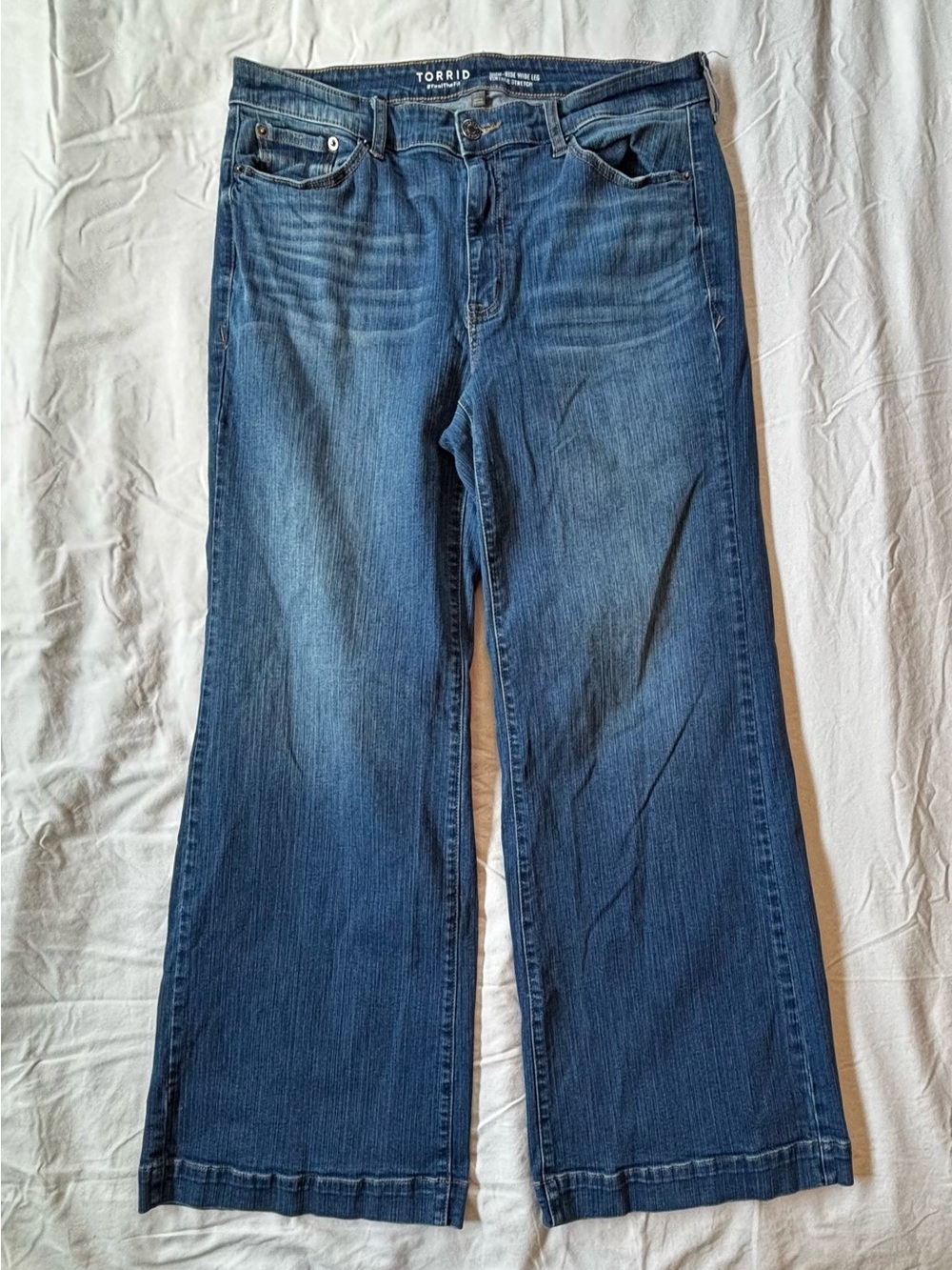 Torrid high-rise wide leg vintage stretch jeans 14 tall